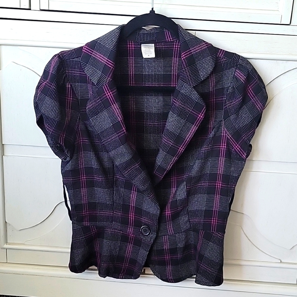 Toy Box Clothing Black and Pink Plaid Short Sleeve Blazer in Medium